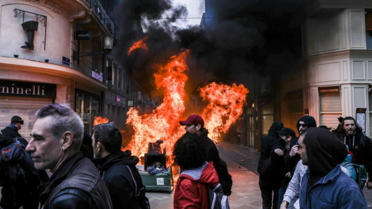 Francia: se multiplican las protestas frente a la reforma jubilatoria