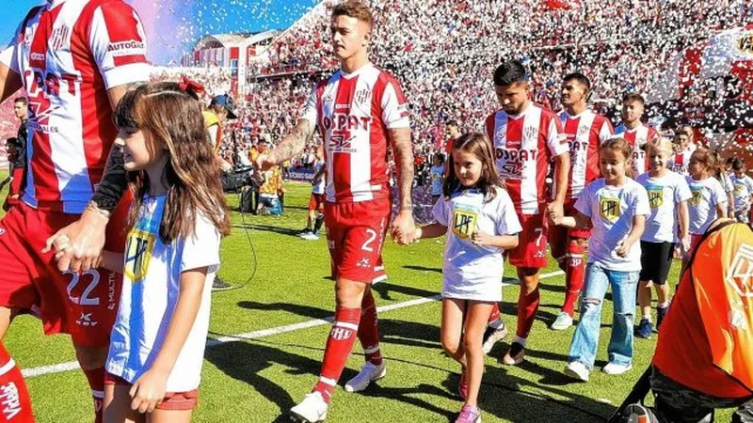 Unión reconoció a Calderón por 100 partidos oficiales