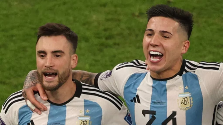 Los primeros campeones del mundo llegaron para jugar los amistosos