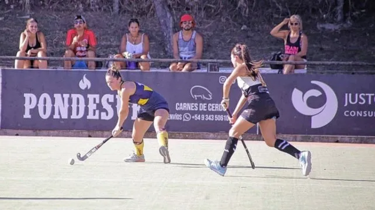 Arrancó el Torneo Dos Orillas de hockey femenino