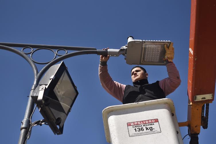 Trabajos de fumigación, iluminación y bacheo previstos para este lunes