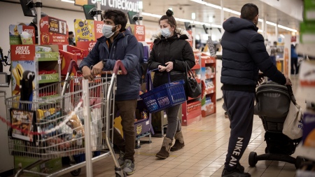 Se disparó la inflación en el Reino Unido y alcanzó su nivel más alto en 45 años