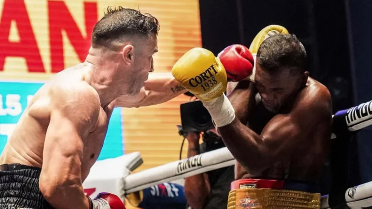 El boxeador noqueado por Maravilla Martínez denunció haber perdido por plata