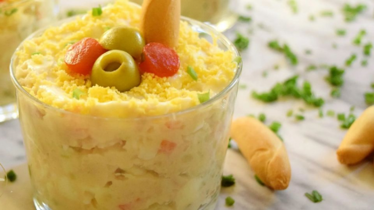 Ensalada rusa con jamón en adaptación agridulce