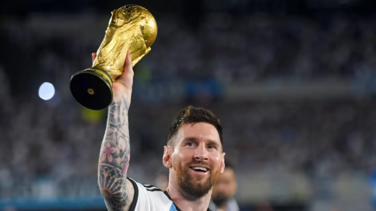 Messi se hizo un tatuaje sobre su amor por la Selección argentina