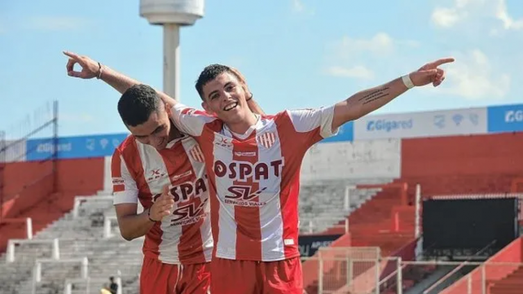 La Reserva de Unión goleó al líder River