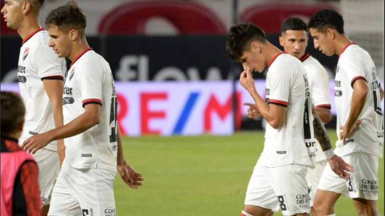 Newell ´s fue goleado por Estudiantes