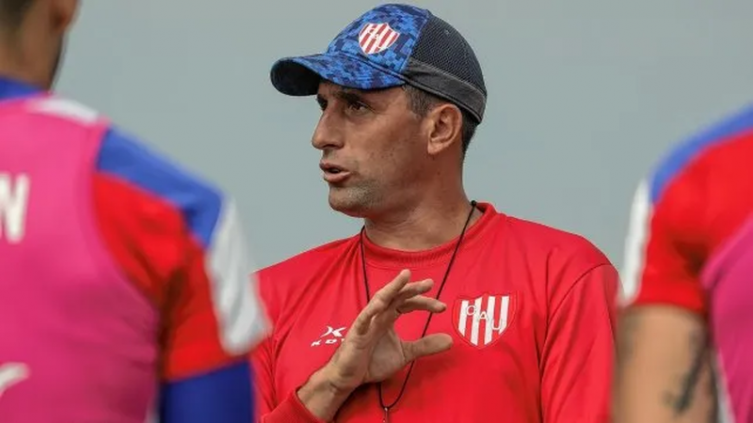 El posible equipo titular de Mosset en Unión ante Belgrano