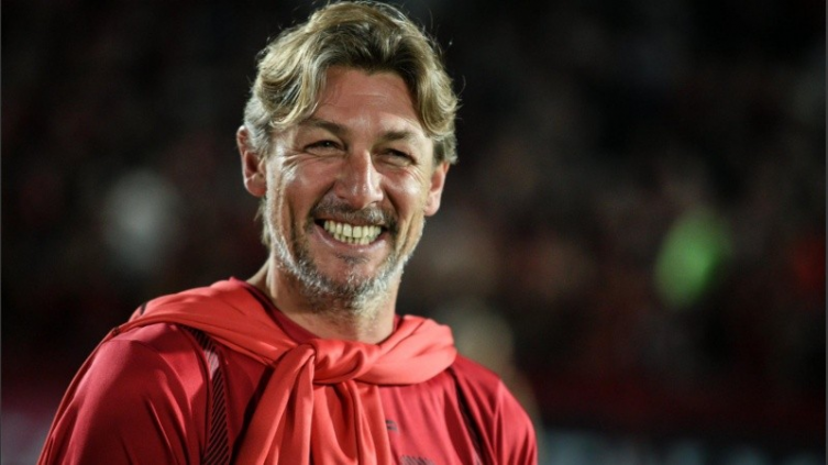 Heinze antes de su primer clásico como DT