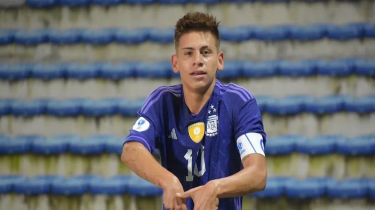 El Diablito Echeverri brilla en la selección argentina