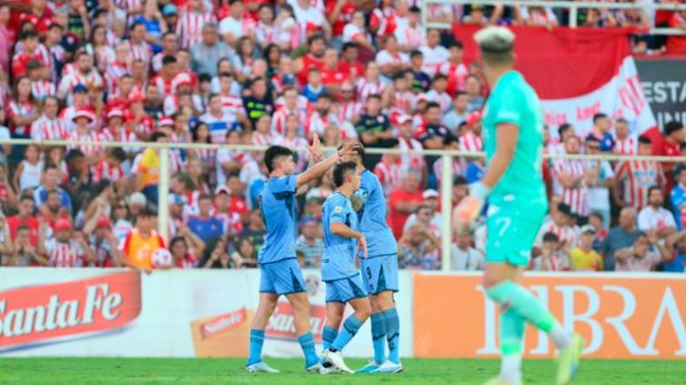Belgrano derrotó a Unión 3 a 0 y profundizó el mal momento del Tate