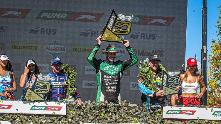 Castellano ganó la carrera del Turismo Nacional Clase 3 en Paraná