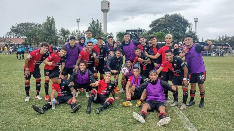 Colón en reserva metió el 3º triunfo al hilo y lucha arriba 
