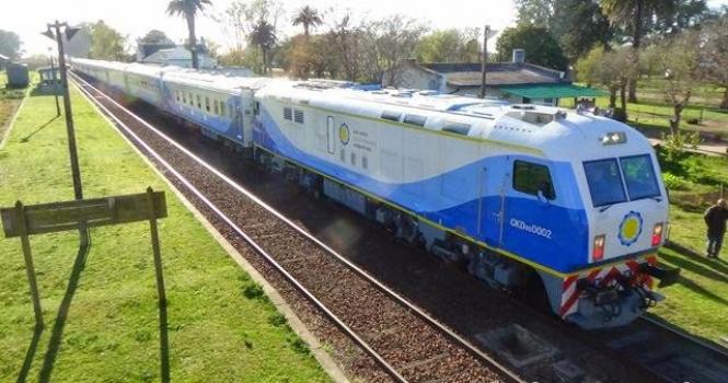 Tren Santa Fe-Laguna Paiva: se firmó el convenio para las obras 