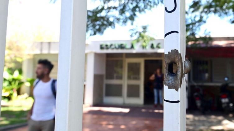 Brilloni se reúne con gremios docentes por la seguridad en las escuelas