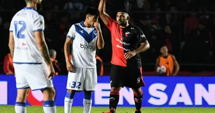 Con un doblete de Wanchope, Colón le ganó a Vélez en la apertura de la fecha 13
