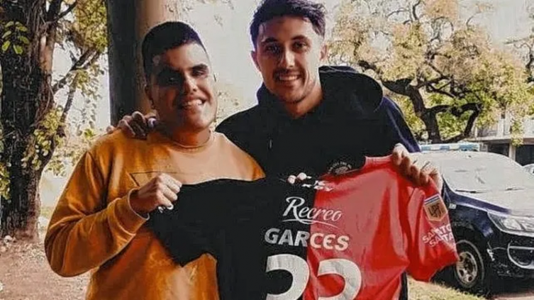 Garcés tuvo un gran gesto con el hincha no vidente de Colón