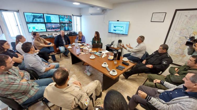 La semana que viene removerán los camalotes de la Setúbal
