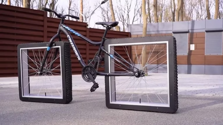 Bicicleta de ruedas cuadradas: genialidad o tontería