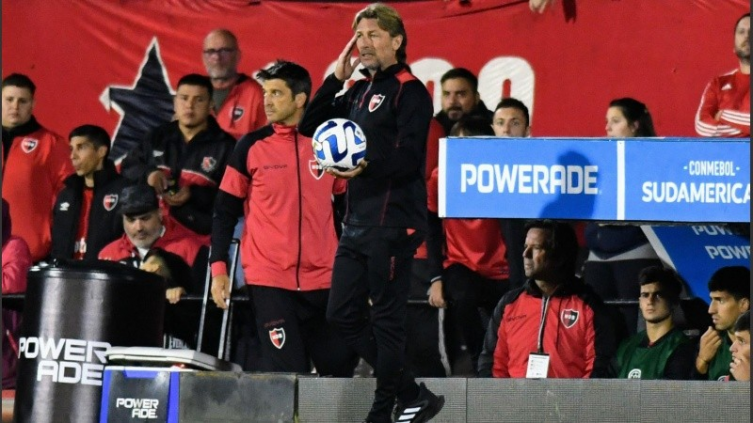 Sudamericana: Newell ´s prepara un choque clave ante Santos