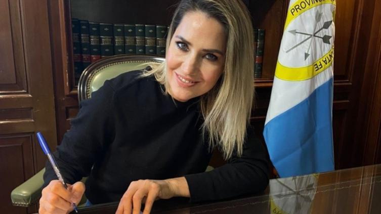 Carolina Losada se lanza como precandidata a gobernadora
