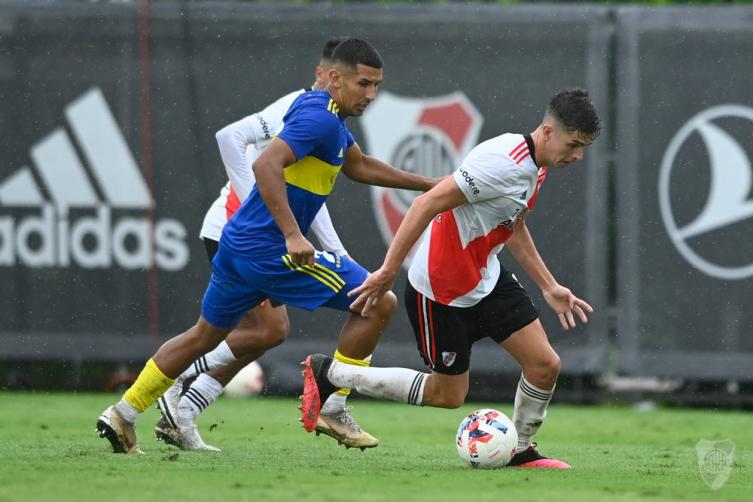 En la antesala del Superclásico, la reserva de Boca y River igualaron sin goles