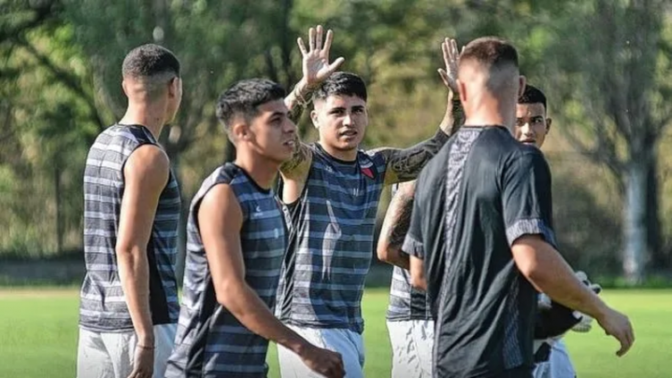 Marini contó el estado de Farías para jugar en reserva