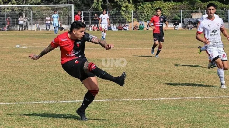Farías sumó minutos en la Reserva de Colón ante Instituto