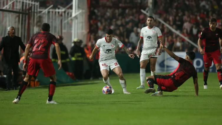 Colón sigue sin ganar en Córdoba, perdió 1 a 0 ante Instituto