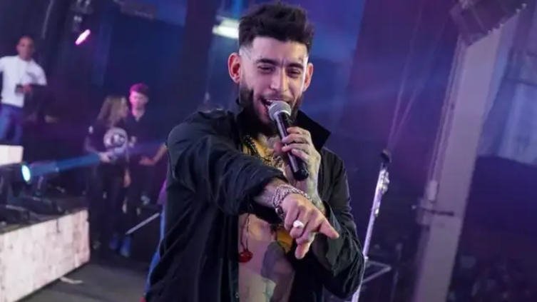 El enojo de Ulises Bueno durante su show de despedida