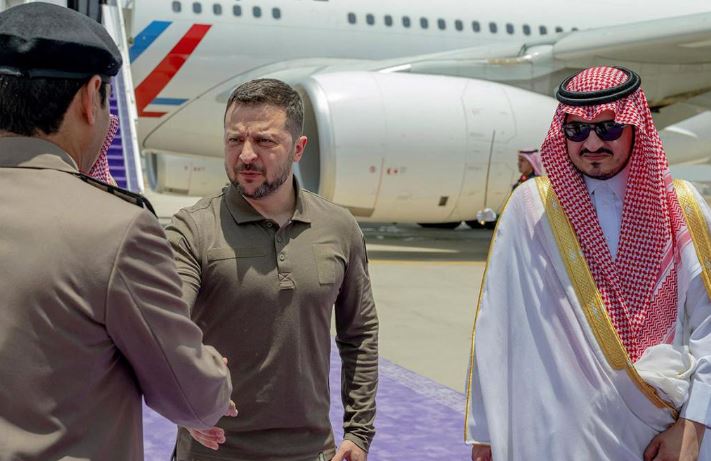 Zelenski llegó a Arabia Saudita para asistir a una cumbre árabe