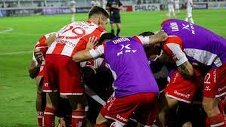 En duelo de necesitados, Unión tuvo una sufrida victoria ante Central Córdoba por 1 a 0