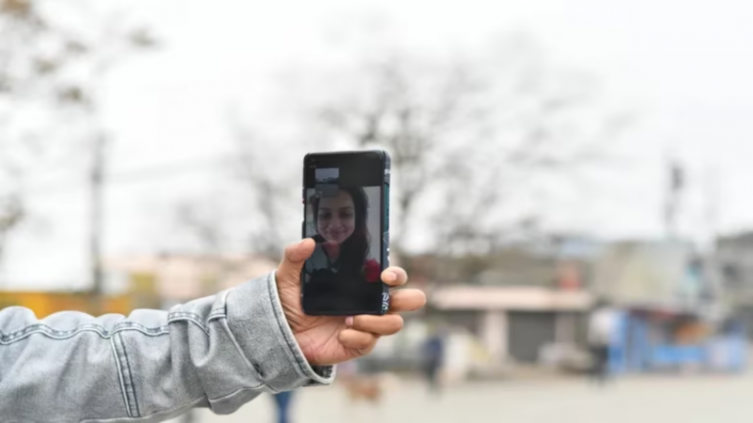 Inteligencia artificial: así roban por medio de videollamadas