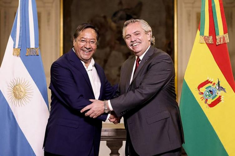 Fernández viaja a Bolivia para inaugurar con Arce la primera obra de conexión eléctrica 