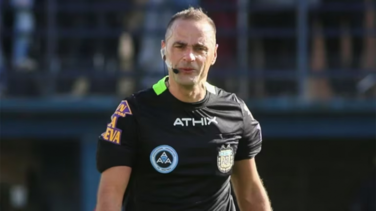 Echaron a Diego Abal luego del error del VAR que terminó con un gol anulado a Gimnasia