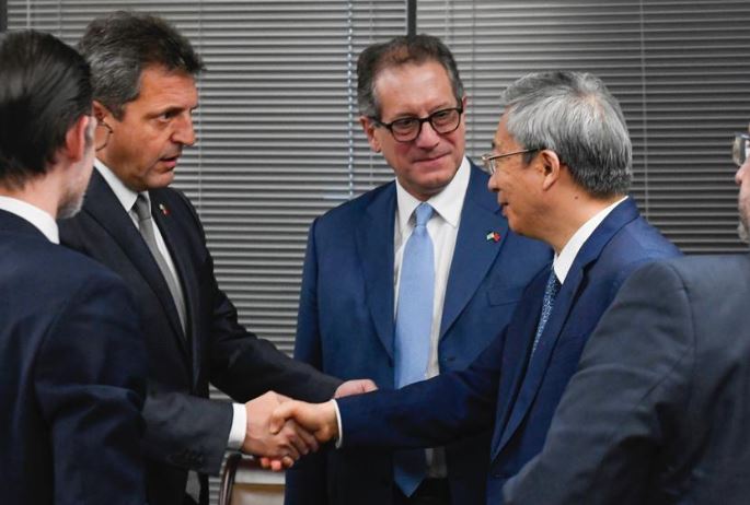 La Argentina amplió el swap con China: sumó 5.000 millones de 