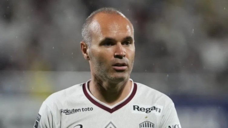Andrés Iniesta recibió un llamado de Argentinos Juniors