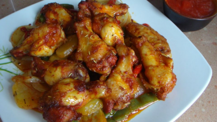 Alitas de pollo en salsa