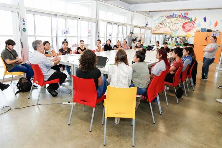 Formación + Trabajo: jornada de capacitación en la Estación Mediateca
