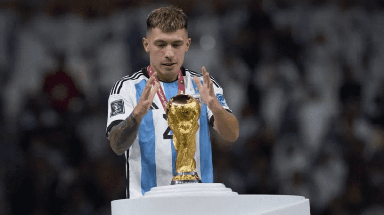 Lisandro Martínez, duro por su salida de Newell ´s