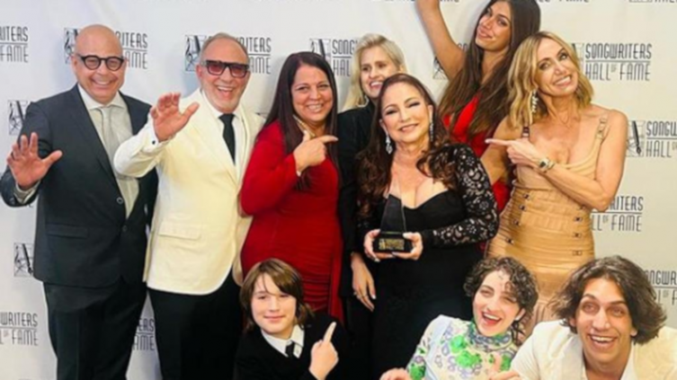 Gloria Estefan está en el Salón de la Fama de los Compositores de EEUU