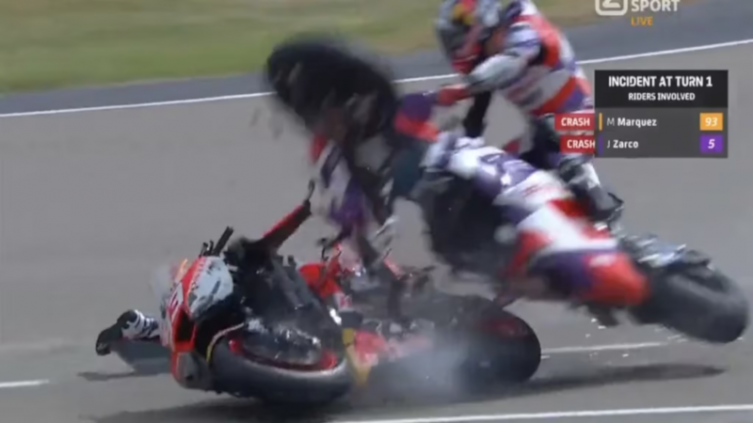 Marc Márquez: El accidente que partió en dos la moto de otro corredor