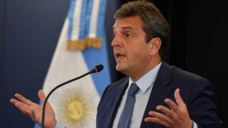 Massa dijo de las petroleras que no pueden aumentar más del 4,5%