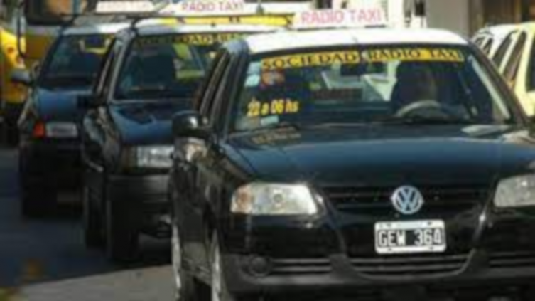 Los taxis aumentan 20% sus tarifas 
