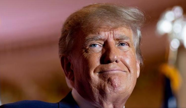 Trump admitió tener documentos 