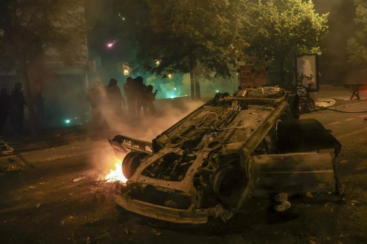 La violencia no cesa en Francia: asaltan una armería y el pedido de Mbappé a la sociedad