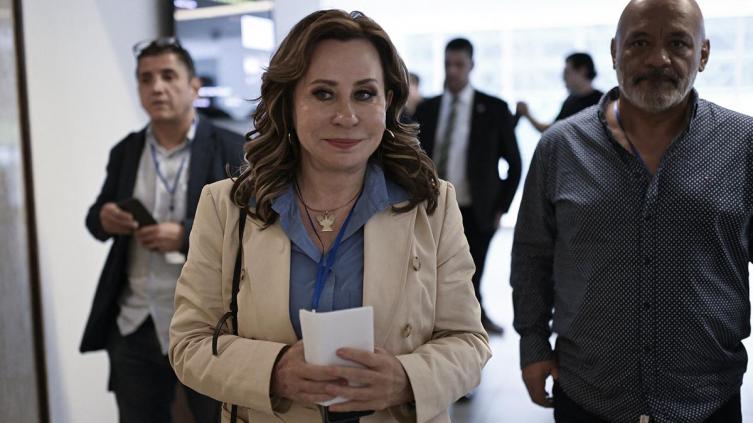 Guatemala: Inhabilitan partido de un candidato, pero sin definir si podrá ir al balotaje