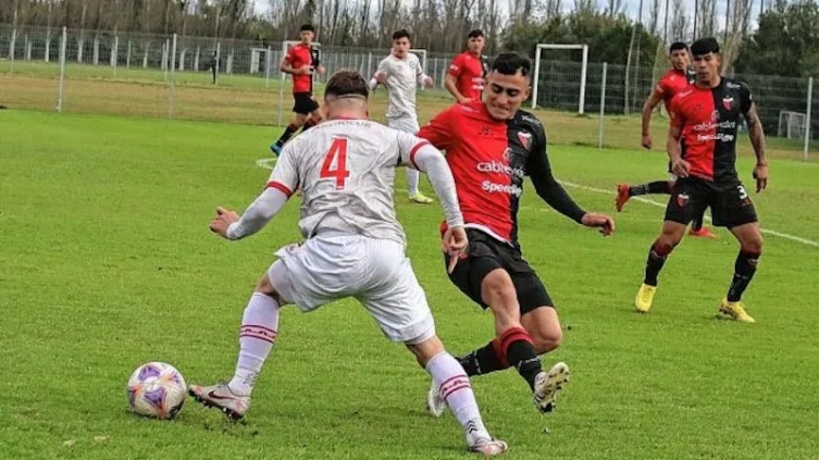 Colón perdió ante Argentinos Juniors en Reserva