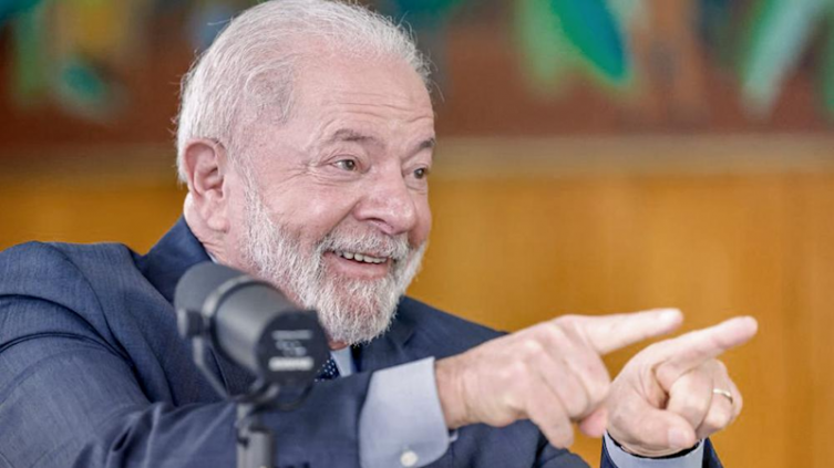 Lula retoma el programa para enviar médicos a zonas vulnerables