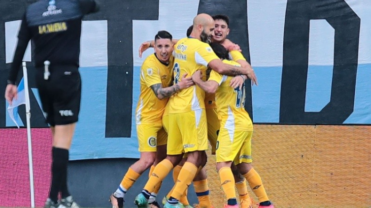 En un partidazo, Racing y Central empataron en Avellaneda
